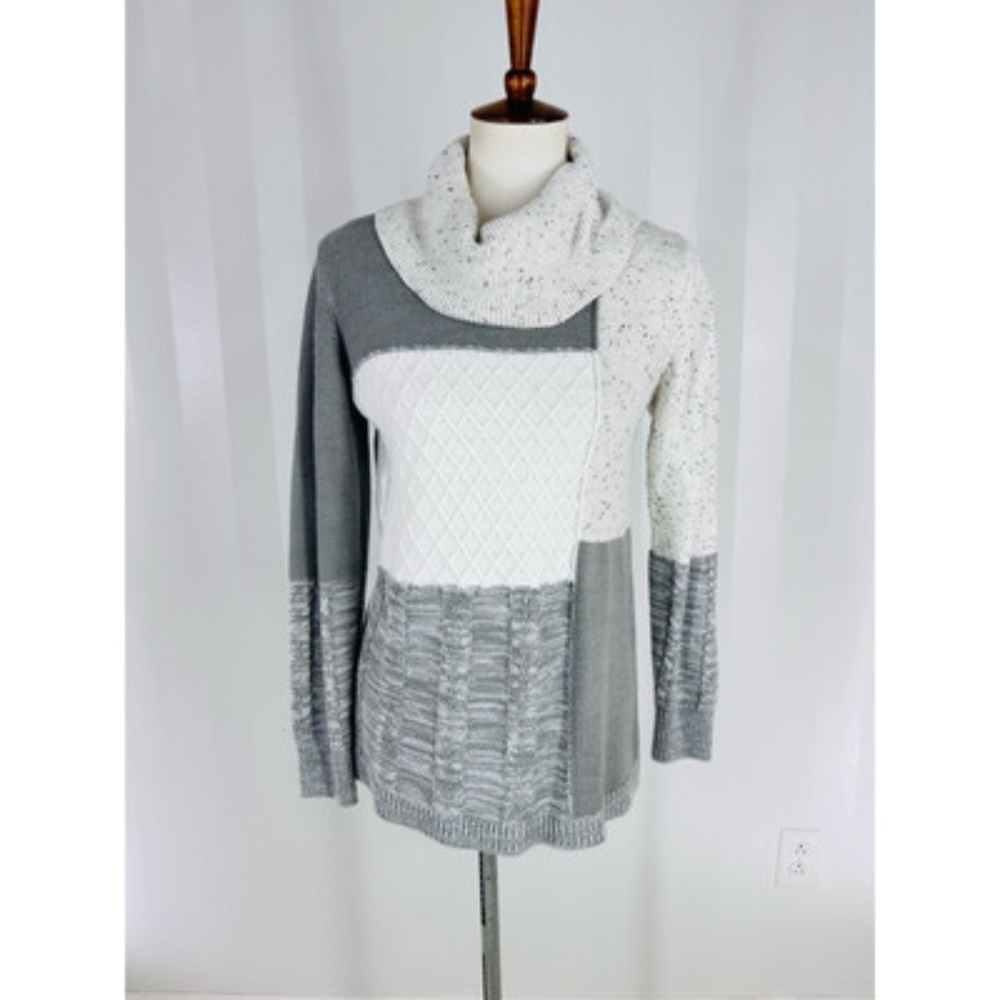 CALVIN KLEIN Women’s Gray/White Cowl Neck Sweater